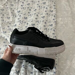 Women’s Black AirForce 1’s